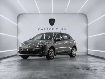 Usado Renault Mégane 106 CV (77 kW) 2010 Marrón Berlina