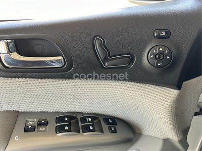 Usado Kia Carnival 185 CV (136 kW) 2007 Gris / plata Monovolumen