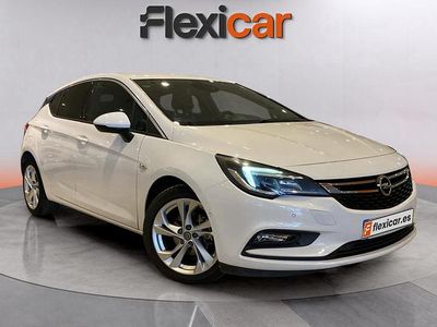 Blanco Usado 2017 Opel Astra Dynamic Berlina | 10.490 € (Precio justo)