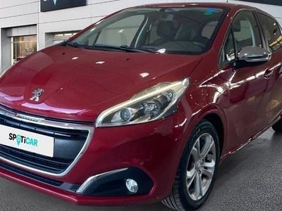 Rojo Usado 2016 Peugeot 208 Active Utilitario | 8500 € (Un poco caro)