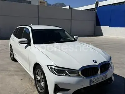 Usado BMW 318 150 CV (110 kW) 2022 Blanco Familiar