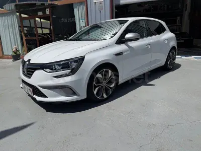 Usado Renault Mégane GT Line GT-Line 130 CV (95 kW) 2016 Blanco Berlina