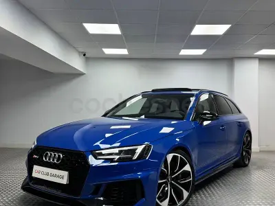 Usado Audi RS4 Sport 450 CV (330 kW) 2018 Azul Familiar