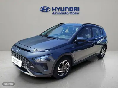 Usado Hyundai Bayon 100 CV (73 kW) 2021 Gris / plata SUV