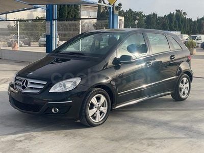 Usado Mercedes B180 109 CV (80 kW) 2009 Negro Monovolumen