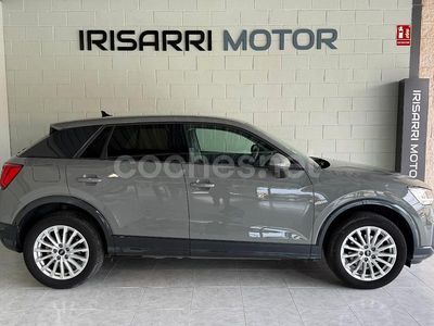 Usado Audi Q2 Advanced Plus 116 CV (85 kW) 2020 Gris / plata SUV
