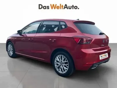 Usado Seat Ibiza FR 115 CV (84 kW) 2025 Rojo Utilitario