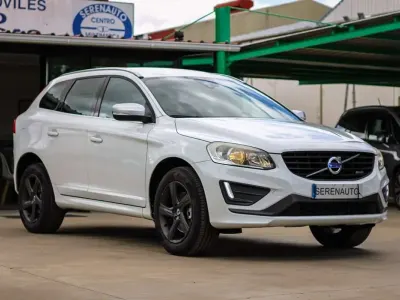Käytetty Volvo XC60 R-Design Momentum 181 HP (133 kW) 2015 Valkoinen Katumaasturi