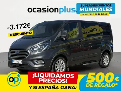 Usado Ford Tourneo Titanium 150 CV (110 kW) 2022 Gris Monovolumen