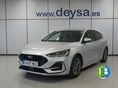Usado Ford Focus ST-Line 155 CV (114 kW) 2023 Gris Berlina