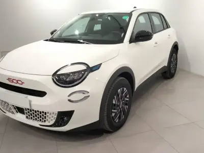 Usado Fiat 600E Red 114 kW (156 CV) 2024 Blanco