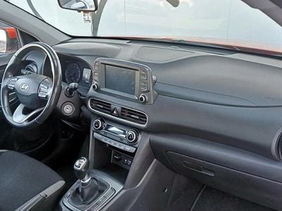 Używany Hyundai Kona 120 KM (88 kW) 2018 Pomarańczowy SUV