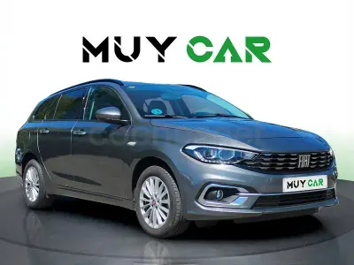Usado Fiat Tipo 95 CV (69 kW) 2022 Gris Familiar