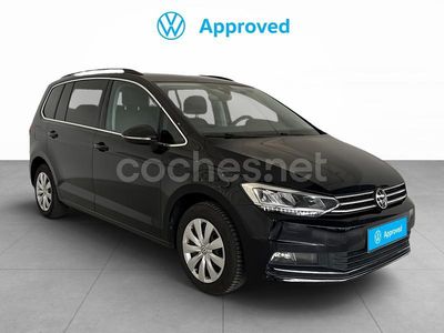Usado VW Touran Advance 150 CV (110 kW) 2023 Negro Monovolumen