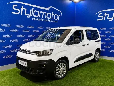 Usado Citroën Berlingo Live 100 CV (73 kW) 2019 Blanco Monovolumen