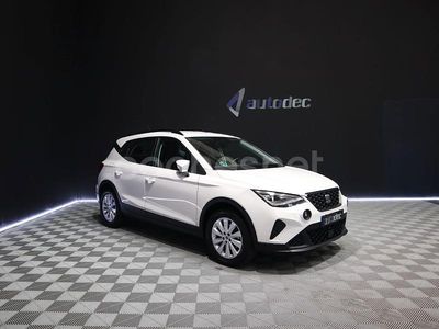 Usado Seat Arona Style Plus 110 CV (80 kW) 2021 Blanco SUV