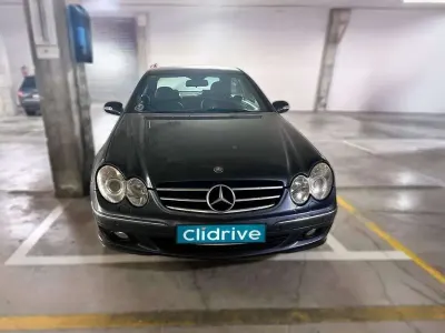 Usado Mercedes C220 Avantgarde 150 CV (110 kW) 2007 Gris Coupe