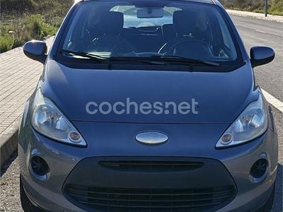 Usado Ford Ka Trend 75 CV (55 kW) 2010 Gris / plata Utilitario