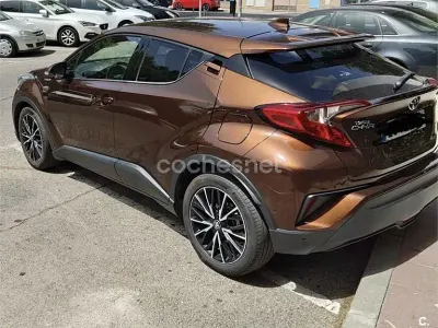 Usado Toyota C-HR Advance 122 CV (89 kW) 2017 Marrón SUV