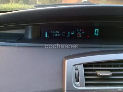 Usado Renault Scénic Authentique 115 CV (84 kW) 2003 Gris / plata Monovolumen