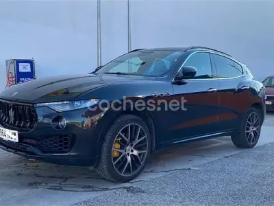 Usado Maserati Levante 275 CV (202 kW) 2017 Gris / plata SUV