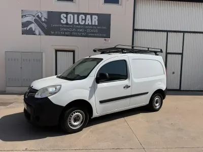 Usado Renault Kangoo 75 CV (55 kW) 2019 Blanco Monovolumen