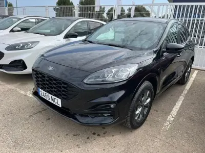 Usado Ford Kuga ST-Line X 225 CV (165 kW) 2022 Negro SUV