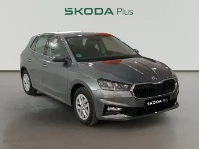 Usado Skoda Fabia Selection 80 HP (58 kW) 2025 Cinzento Citadino