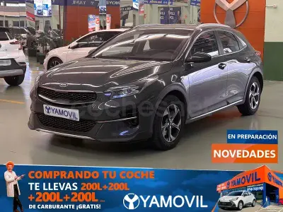 Usado Kia XCeed 120 CV (88 kW) 2021 Gris / plata SUV