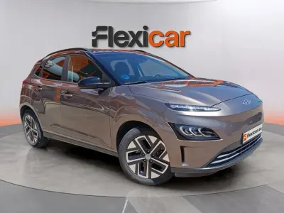 Usado Hyundai Kona 100 kW (136 CV) 2023 Marrón SUV