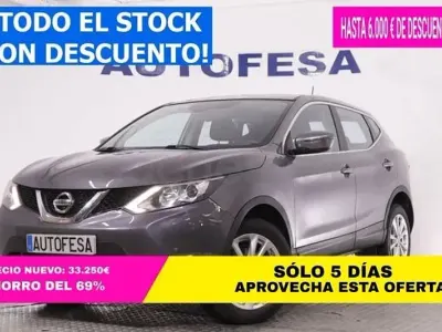 Usado Nissan Qashqai Acenta 110 CV (80 kW) 2014 Gris / plata SUV