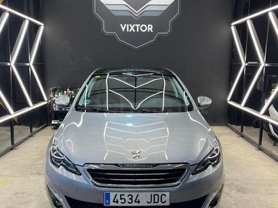 Usado Peugeot 308 Allure 130 CV (95 kW) 2015 Gris / plata Berlina