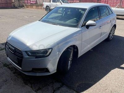 Usado Audi A3 Ambiente 150 CV (110 kW) 2019 Blanco Berlina