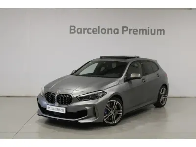 Usado BMW M135 Comfort Edition 306 CV (225 kW) 2022 Gris Utilitario