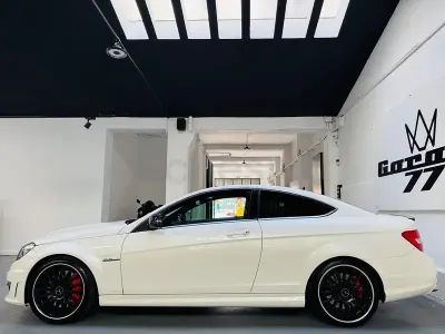 Käytetty Mercedes C63 AMG AMG 457 HP (336 kW) 2011 Valkoinen Coupe - kaksiovinen