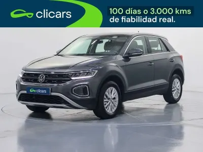 Usado VW T-Roc 110 CV (80 kW) 2024 Gris SUV