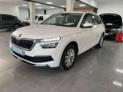 Usado Skoda Kamiq 110 CV (80 kW) 2022 Blanco SUV