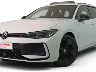 Usado VW Passat R-line 150 CV (110 kW) 2024 Familiar