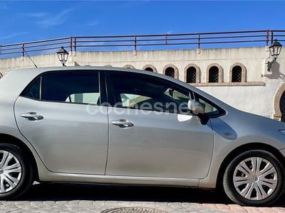 Gris / plata Usado 2008 Toyota Auris Luna Berlina | 5750 € (Precio justo)