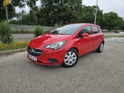 Usado Opel Corsa Expression 75 CV (55 kW) 2017 Rojo Utilitario