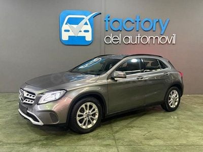 Usado Mercedes GLA200 136 CV (100 kW) 2019 Gris / plata SUV