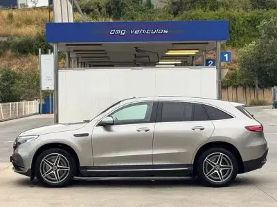 Usado Mercedes EQC400 300 kW (408 CV) 2022 Gris SUV