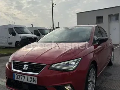 Usado Seat Ibiza FR 110 CV (80 kW) 2022 Rojo Utilitario