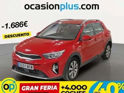 Usado Kia Stonic 101 CV (74 kW) 2024 Blanco SUV