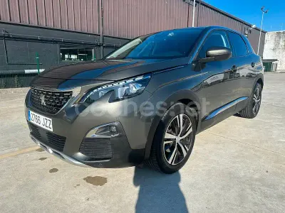 Usado Peugeot 3008 Allure 120 CV (88 kW) 2017 Gris / plata SUV