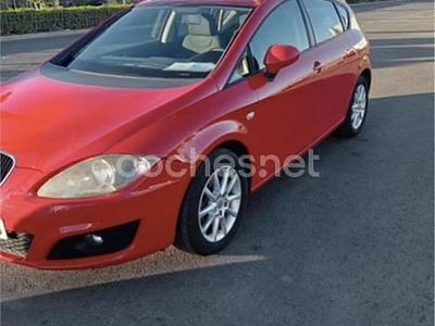 Usado Seat Leon Reference 105 CV (77 kW) 2012 Rojo Berlina