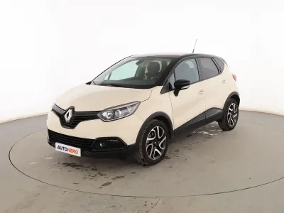 Usado Renault Captur Zen 90 CV (66 kW) 2016 Beige SUV