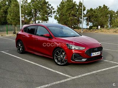 Usado Ford Focus ST 280 CV (205 kW) 2024 Rojo Berlina