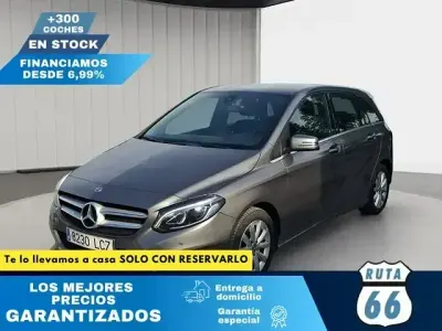 Usado Mercedes B180 109 CV (80 kW) 2017 Gris Monovolumen