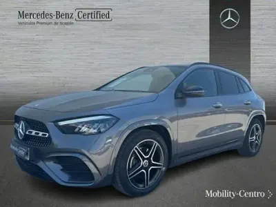 Usado Mercedes GLA200 149 CV (109 kW) 2024 Gris SUV